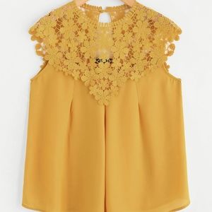 KEYHOLE BACK DAISY LACE SHOULDER SHELL TOP